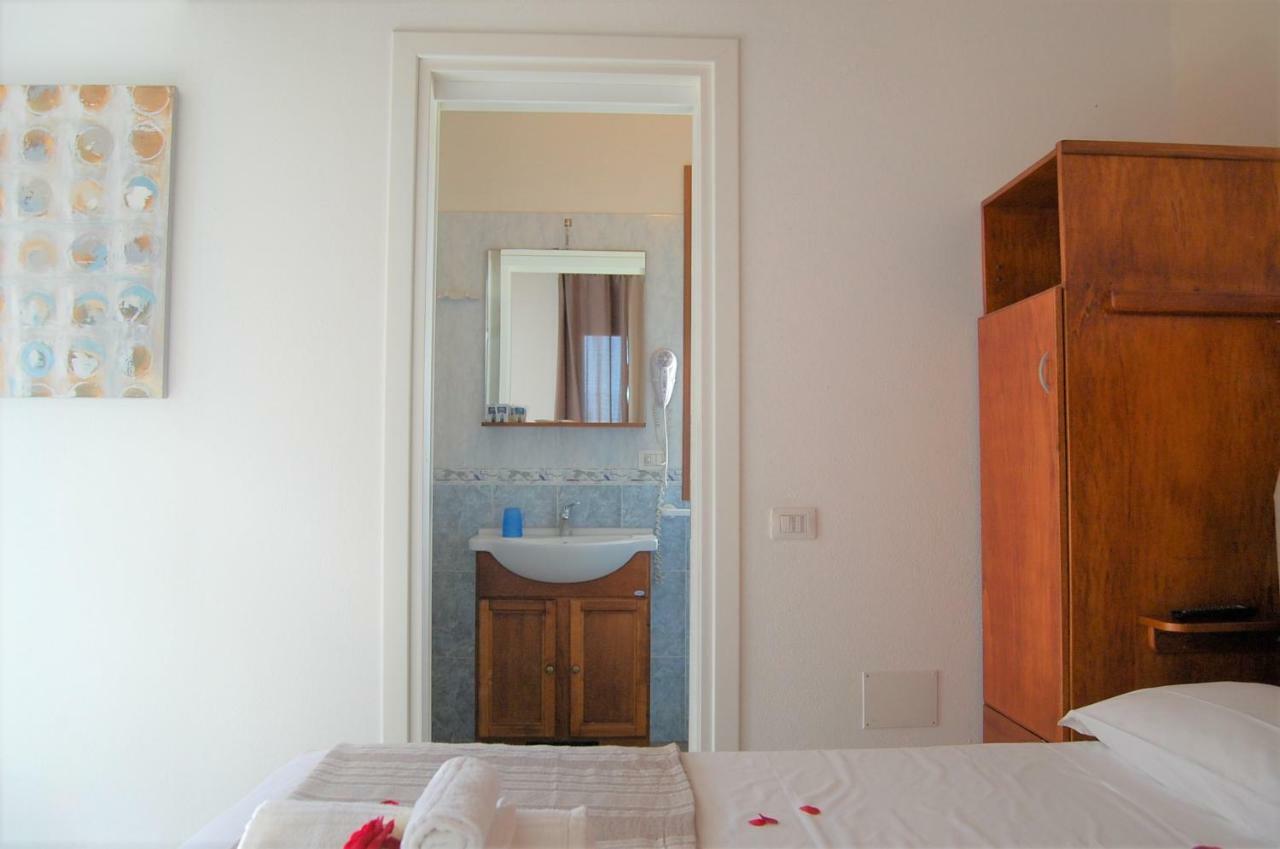 I Lentischi Aparthotel Villasimius Luaran gambar