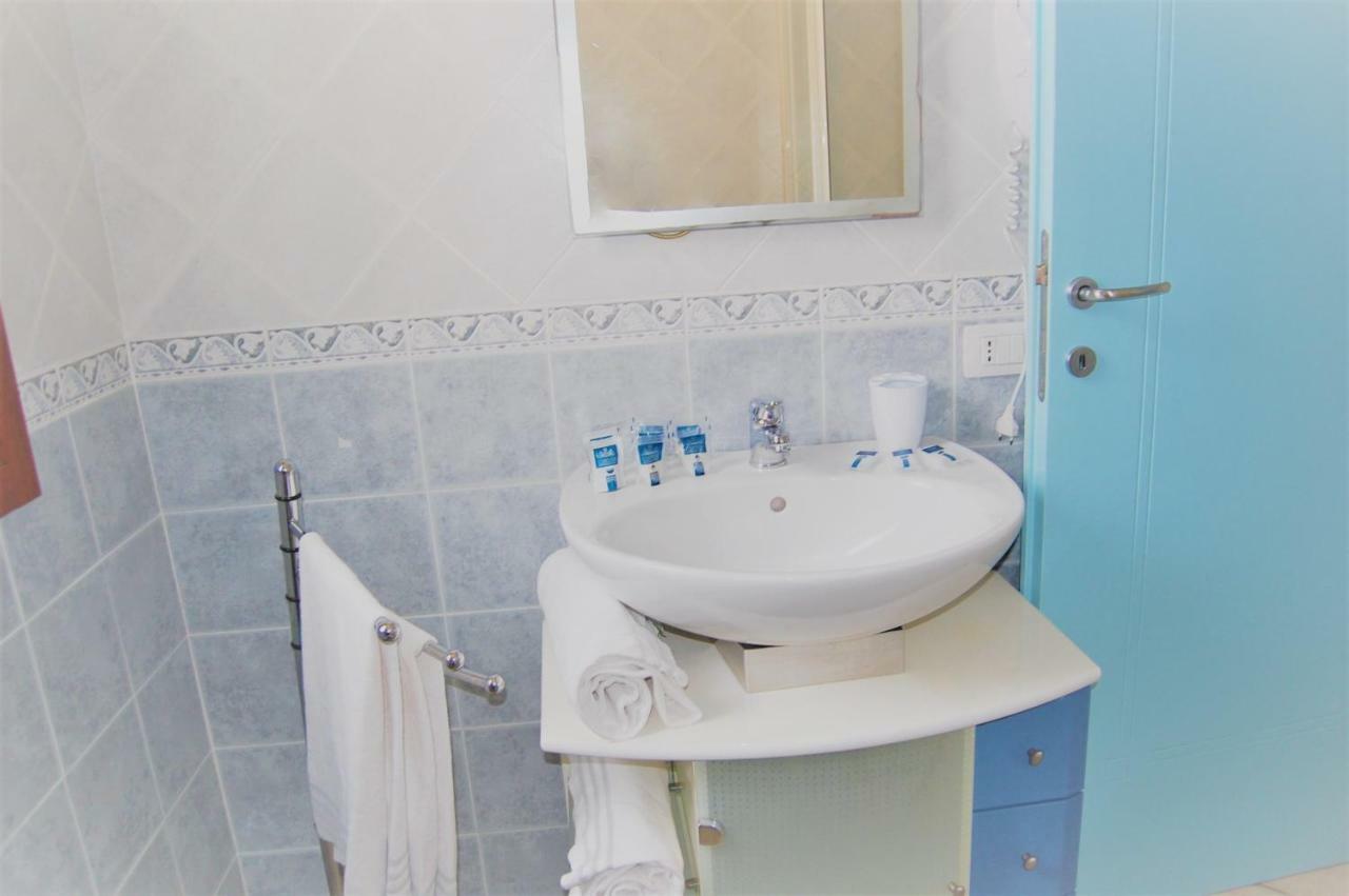 I Lentischi Aparthotel Villasimius Luaran gambar